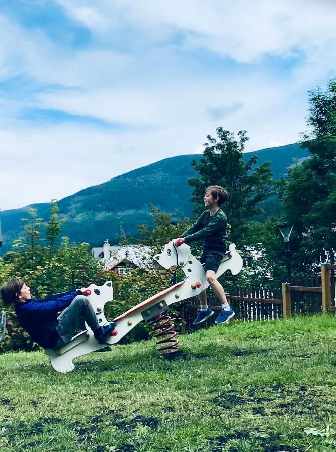 Apartament Dom Szwajcara Karpacz Bagian luar foto